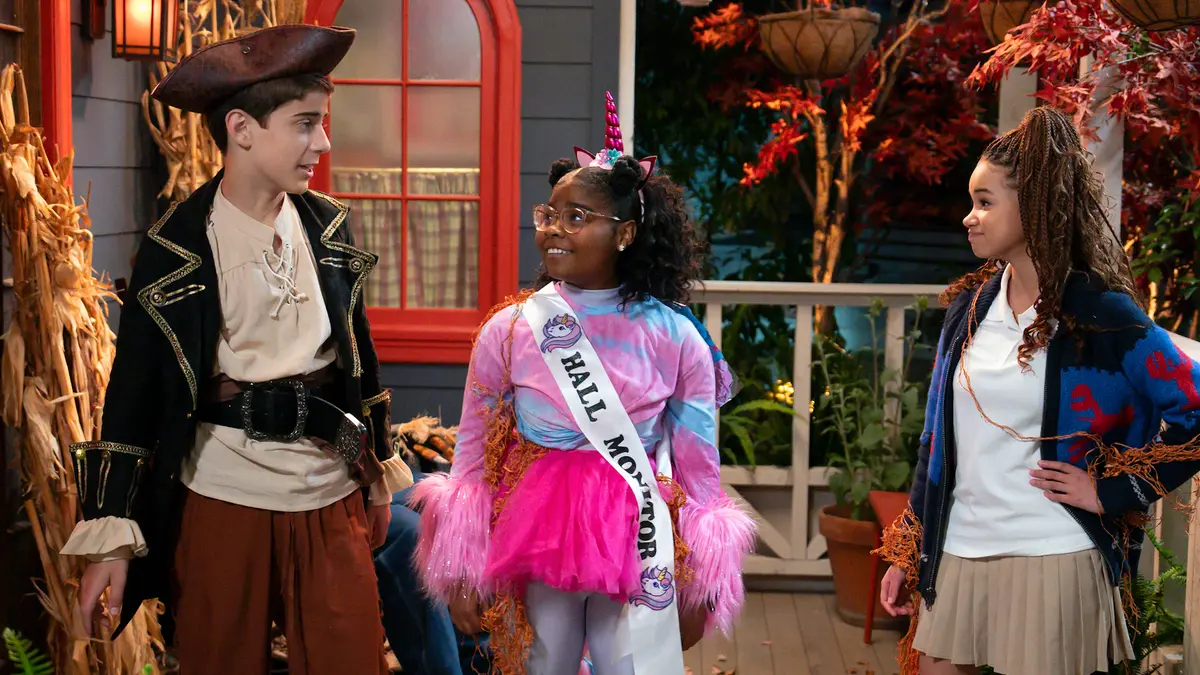 bg cover for Wizards Beyond Waverly Place